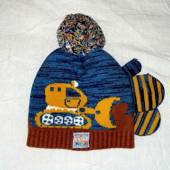 Infant hat/glove set - Picture 2 of 3